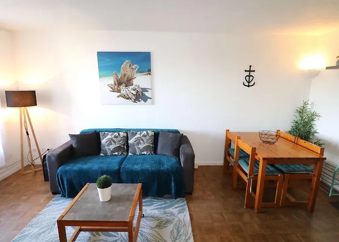 Appartement Spacieux 2 Pieces Avec Terrasse, Piscine Et Ascenseur A 400m De La - Fr-1-307-168 Le Grau-du-Roi