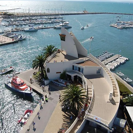 Διαμέρισμα Spacieux 2 Pieces Avec Terrasse, Piscine Et Ascenseur A 400m De La - Fr-1-307-168 *